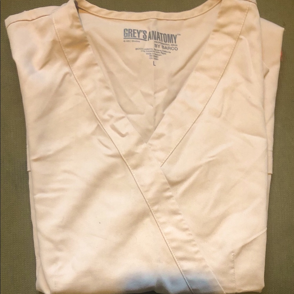Grey’s Anatomy Scrub Top (khaki)